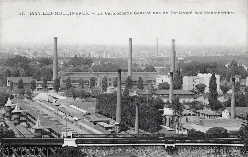 Issy-Les-Moulineaux,_La_Cartoucherie_Gévelot_vue_du_Boulevard_des_Montquartiers